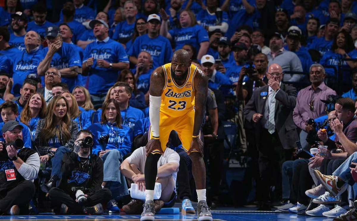 米兰体育登录入口-NBA十大最难打破的纪录！詹姆斯2项登顶；一人连打1192场